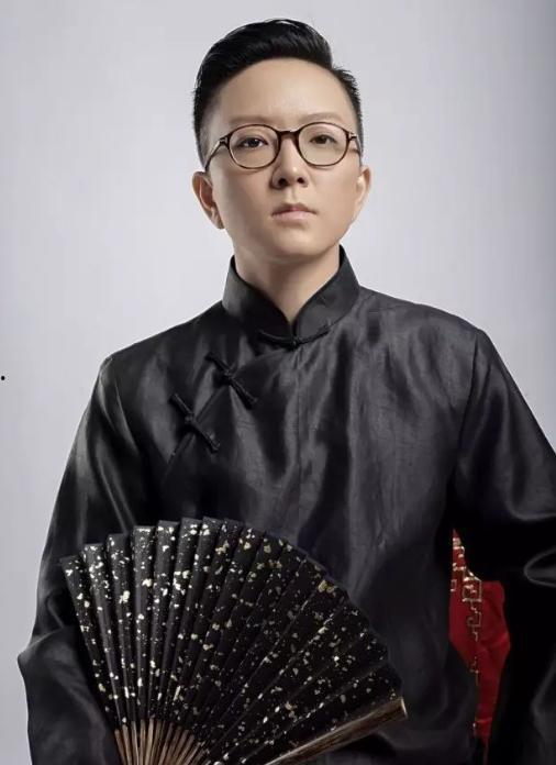 王佩瑜和老公照片,琴韵夫妻情深流露